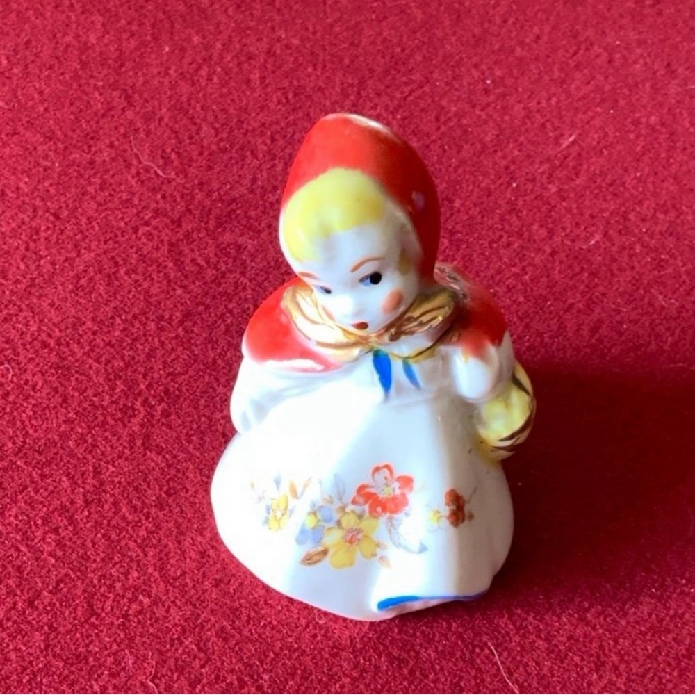 Vintage 1940’s Hull little red, riding hood, single salt or pepper shaker